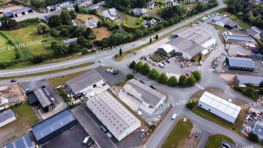 À LOCATION - LOCAL D'ACTIVITES 200 M² - PLOUHA