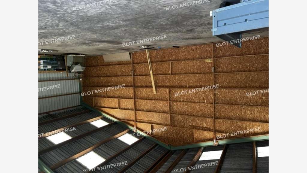 À LOCATION - LOCAL D'ACTIVITES 200 M² - PLOUHA