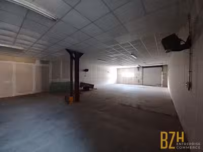 A LOUER - LOCAL D'ACTIVITE 200m2 - PLOUHINEC