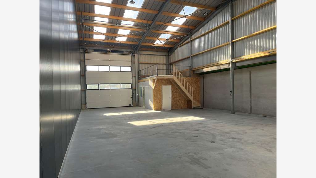 A louer local d'activité 200m² à Ploumilliau