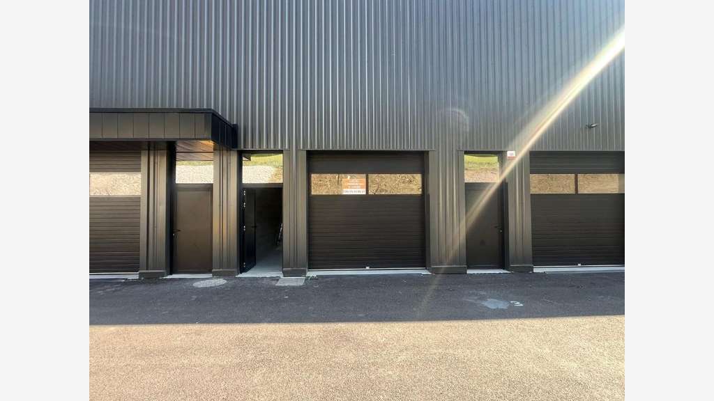 Location pure local activité 90m² à Annecy agglo