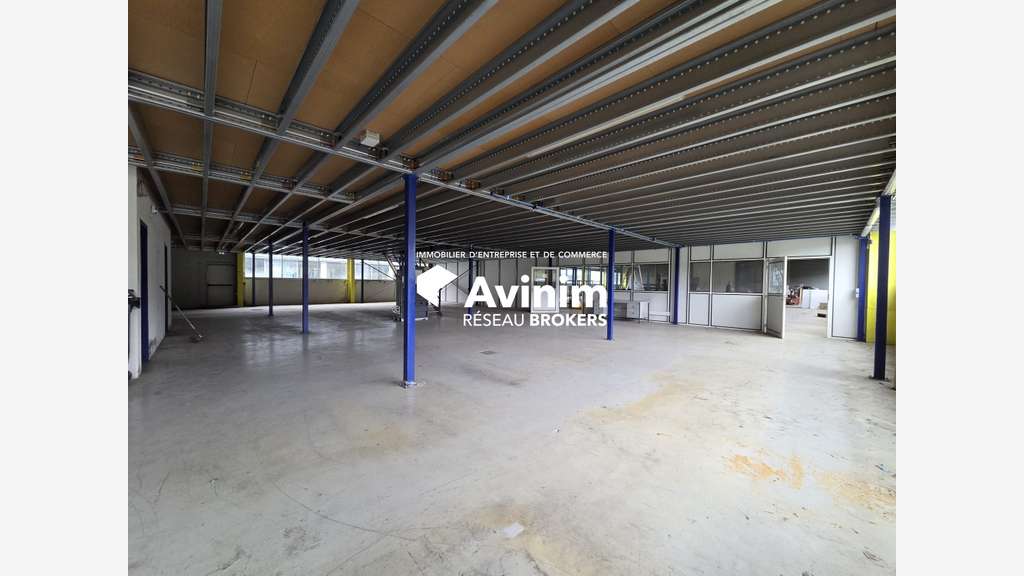 À LOUER – LOCAL D’ACTIVITÉ DE 1 837 M² – POISY