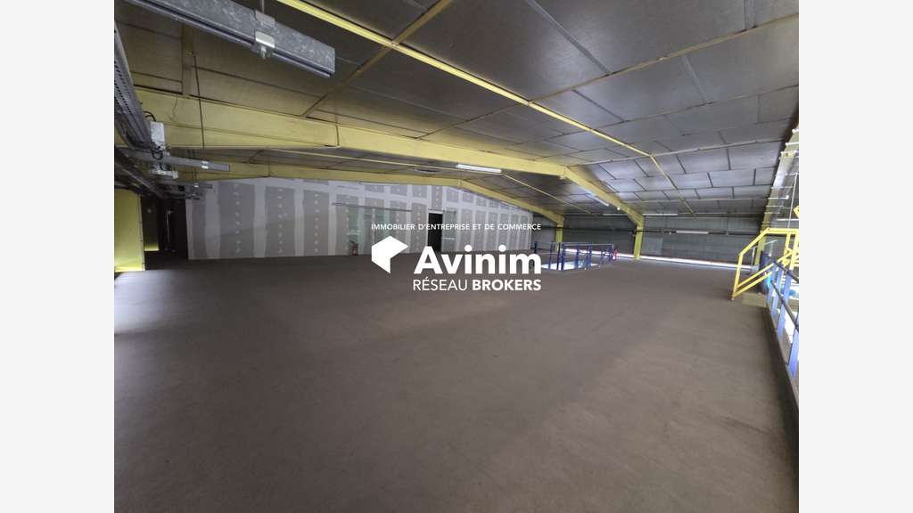 À LOUER – LOCAL D’ACTIVITÉ DE 1 837 M² – POISY