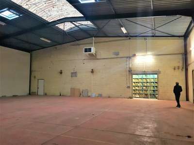 Location Locaux d'activités - Entrepôts à Poitiers