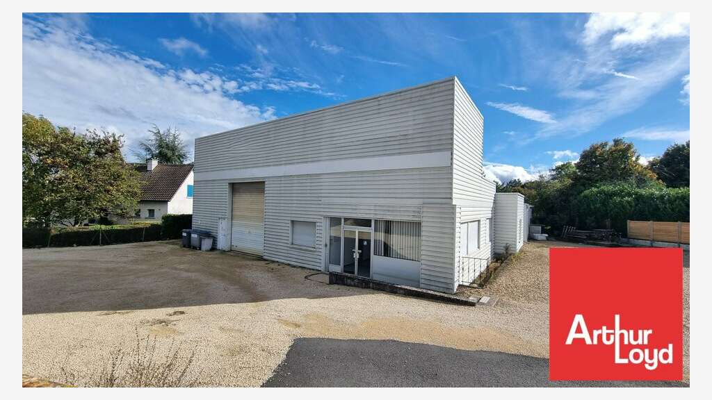 Local d'activité 772m² à louer à Poitiers