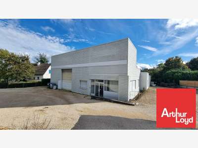 Local d'activité 772m² à louer à Poitiers 