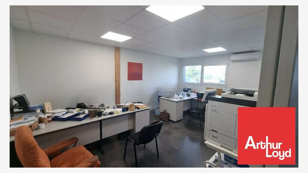 Local 145m² à louer à Poitiers ZAE de Chaumont