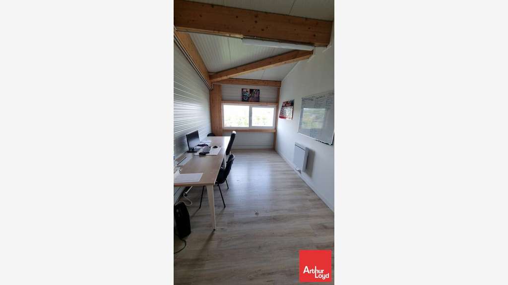 Local 145m² à louer à Poitiers ZAE de Chaumont