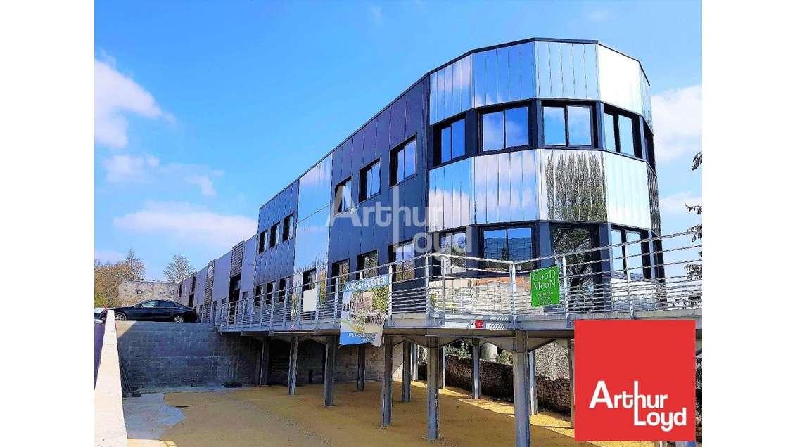 Local d'activité moderne 500m² à louer à Poitiers