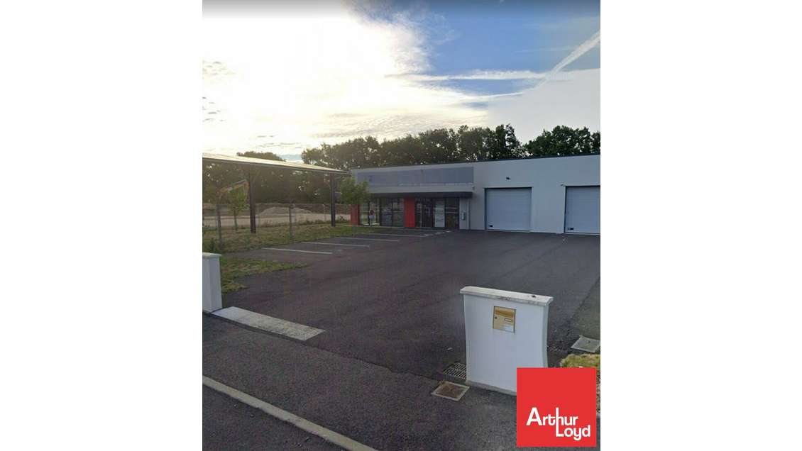 Local d'activité 300m² état neuf à louer Poitiers