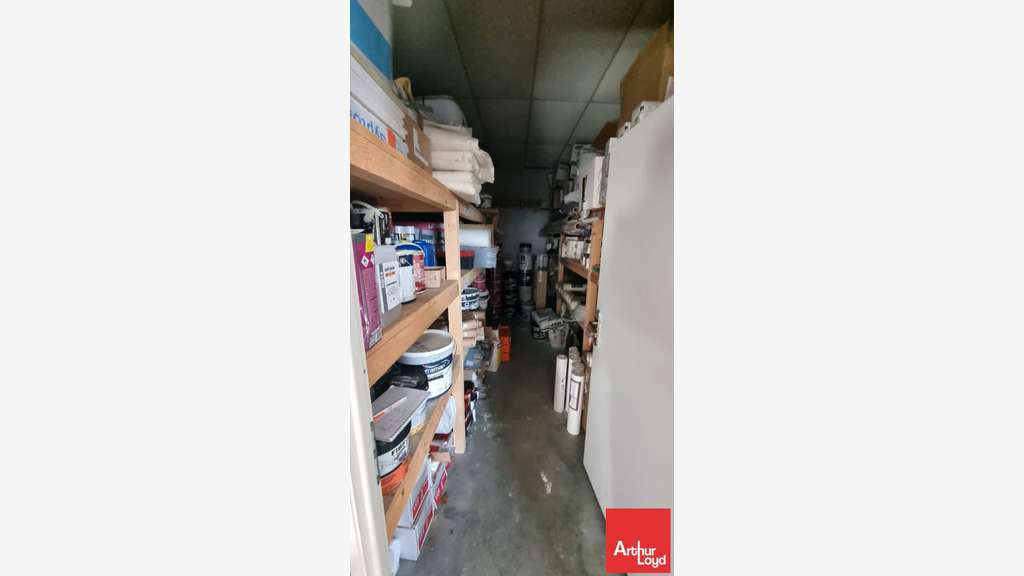 A louer local d'activité de 261m² à Poitiers Sud