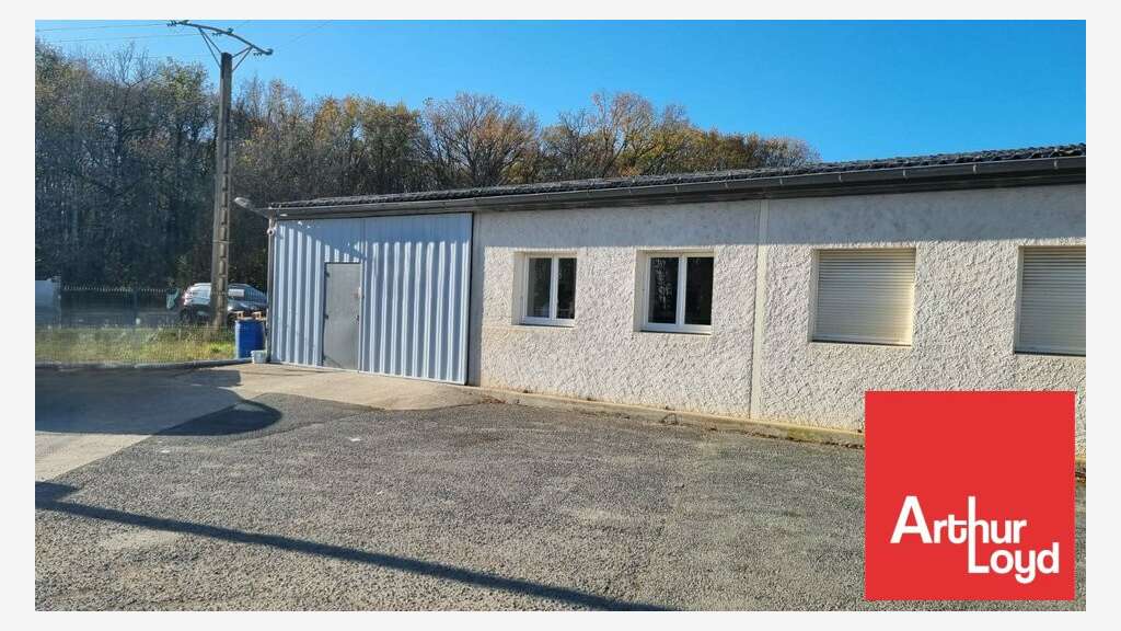 A louer local d'activité de 261m² à Poitiers Sud
