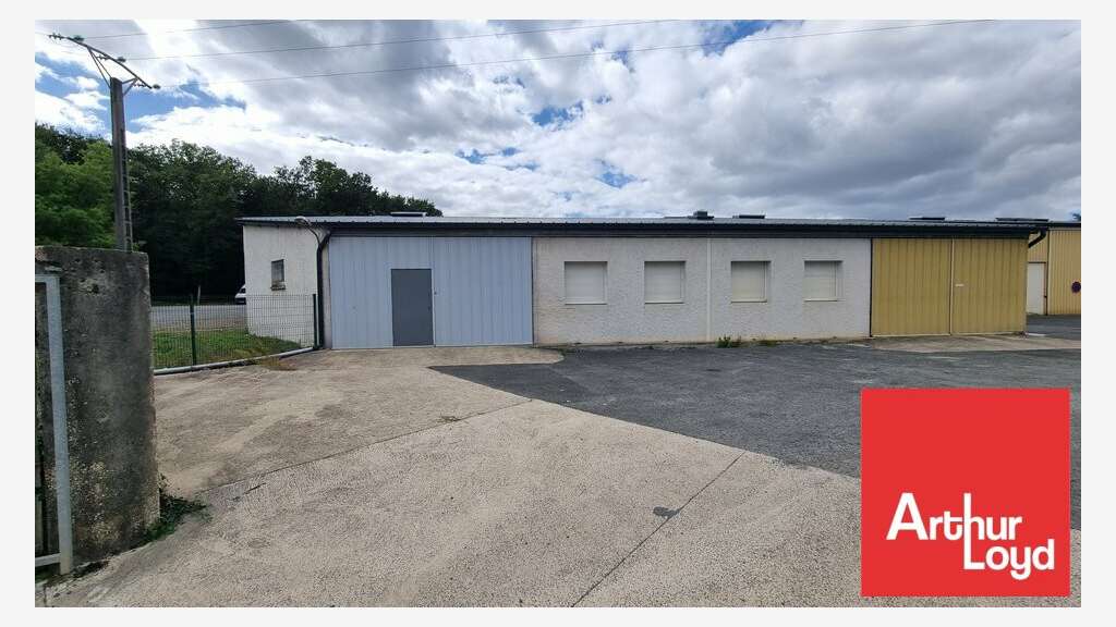 A louer local d'activité de 261m² à Poitiers Sud