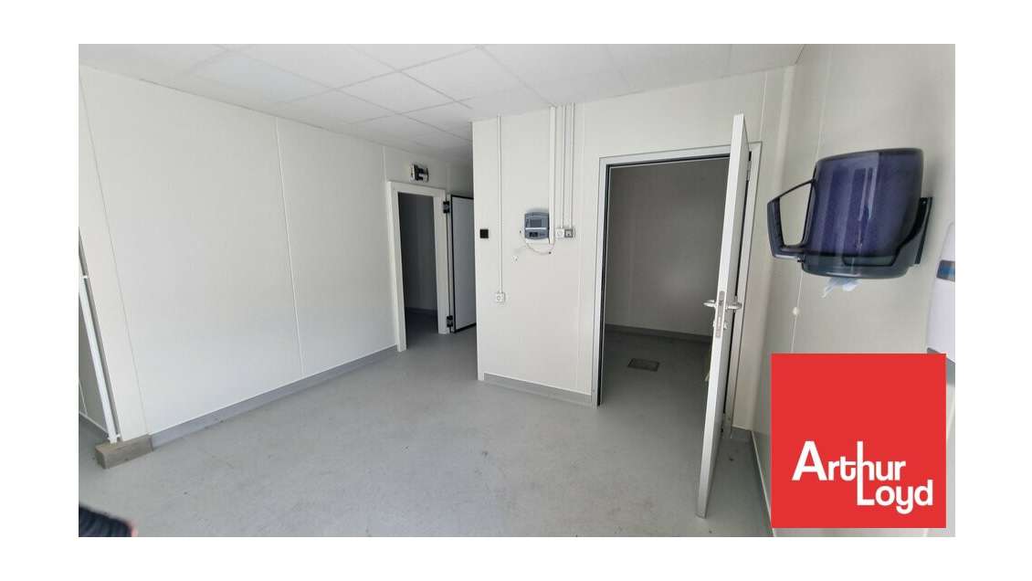 Local agro alimentaire 950m² à louer Poitiers  Sud