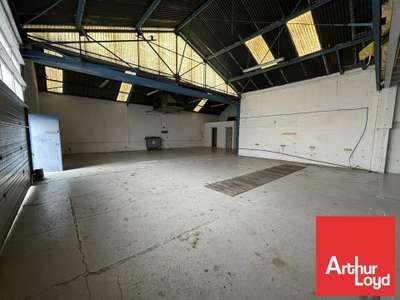 Location Locaux d'activités - Entrepôts à Poitiers