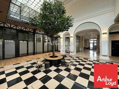 Location Locaux d'activités - Entrepôts à Poitiers