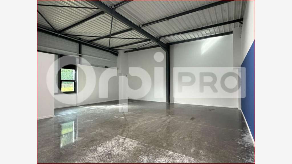 A louer local activité 230m² Limas/Pommier neuf