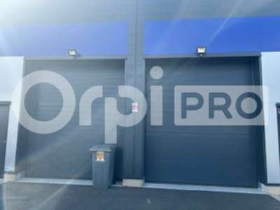 Location Locaux d'activités - Entrepôts à Pommiers