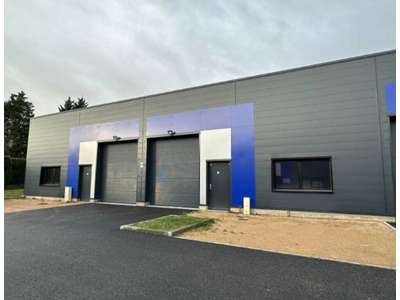 Location Locaux d'activités - Entrepôts à Pommiers