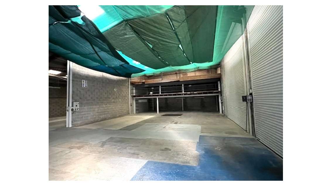 A louer bâtiment 360m² à Pons