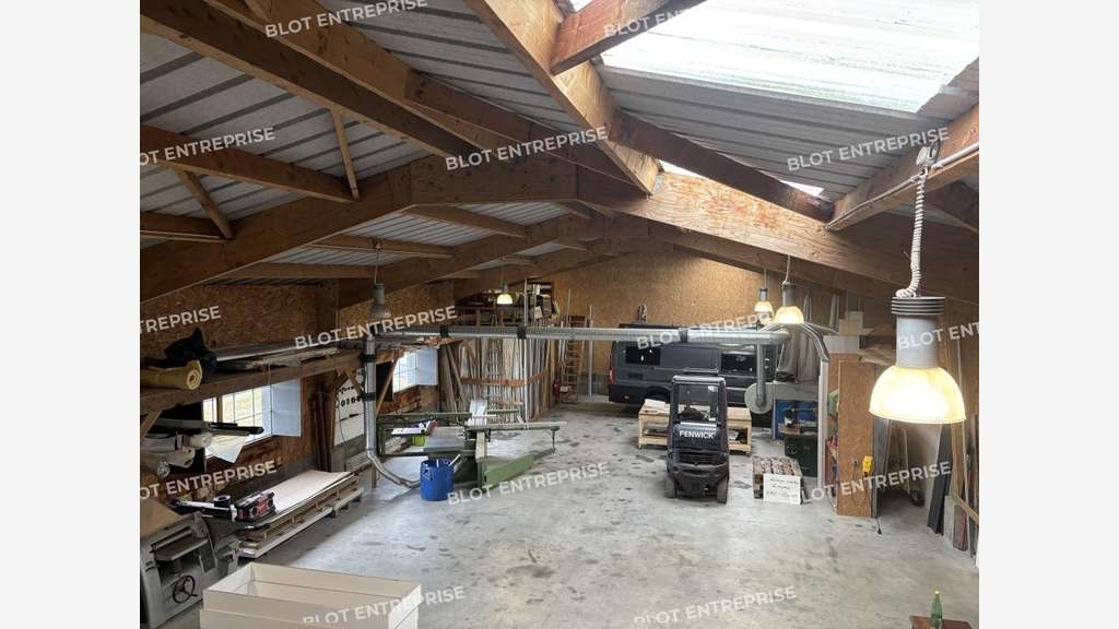 A louer locaux d'activités 120m² à Pont-Aven