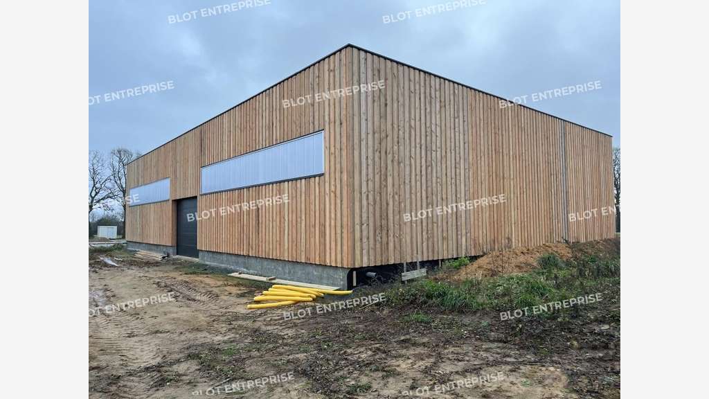 A louer locaux 285m² zone Cleun Nizon à Pont-Aven