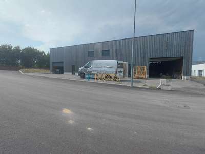 LOCAL D'ACTIVITE - 270 M2 - PONT AVEN