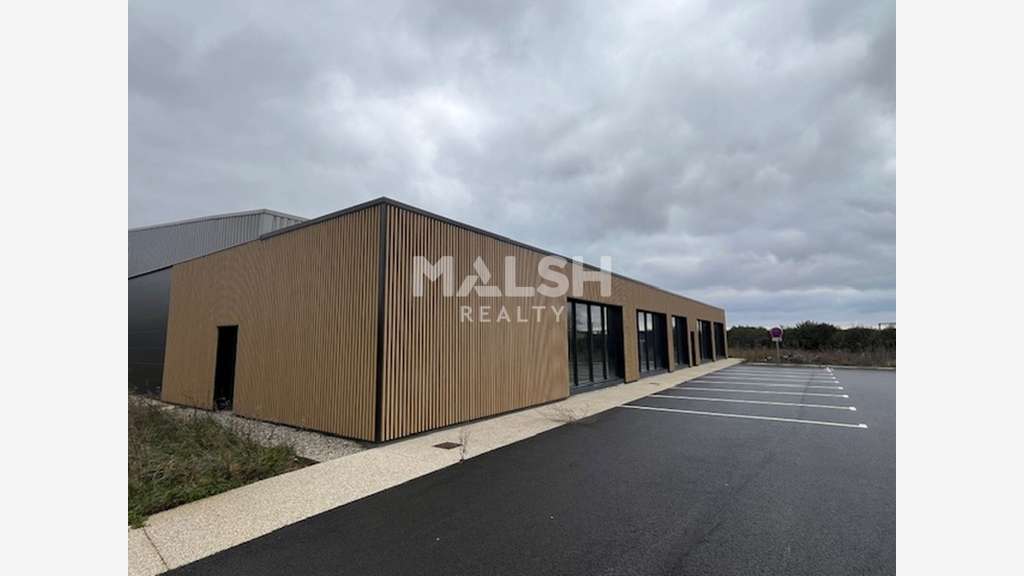 Locaux neufs 2239m² à louer à Pont-de-l'Isère