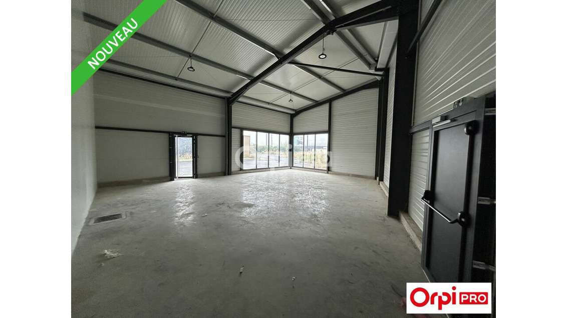 Local d'activité 179m² à louer à Pont-de-l'Isère