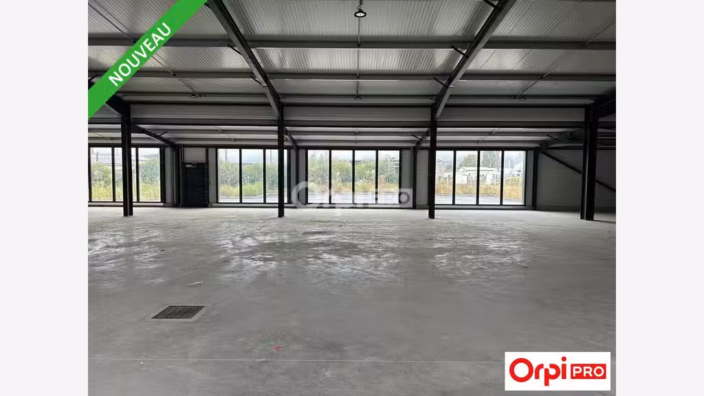 Local d'activité 179m² à louer à Pont-de-l'Isère