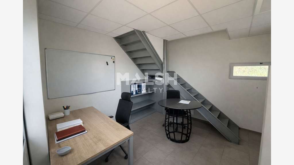 Loue bâtiment d'activités de 563m² à Pont-Évêque