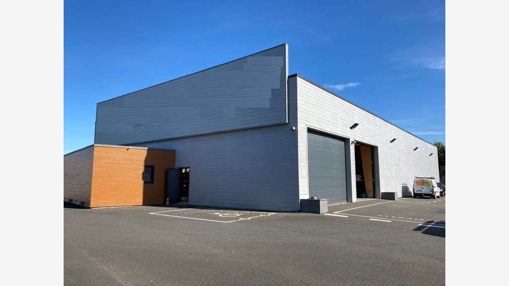 A louer locaux d'activité 900m² à Pont-l'Abbé
