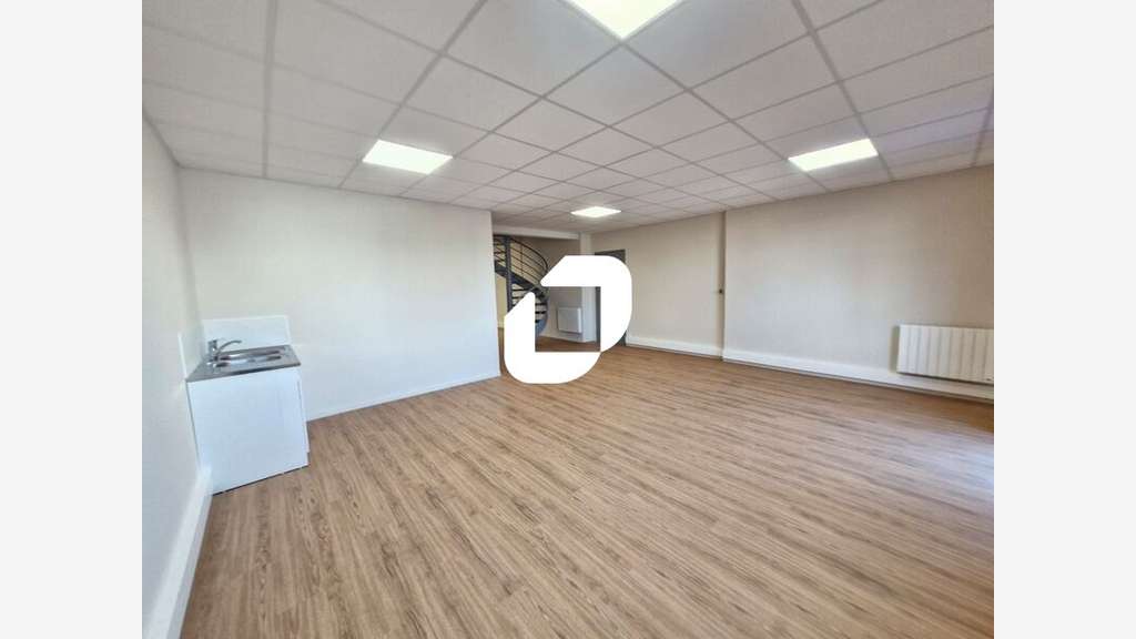 A louer Local d'activité 389m² Pontault combault
