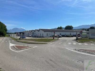 Location Locaux d'activités - Entrepôts à Pontcharra