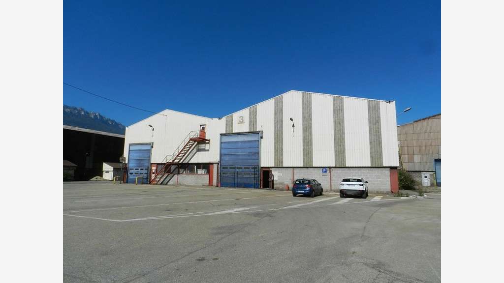 A louer local industriel de 1500m² au Cheylas