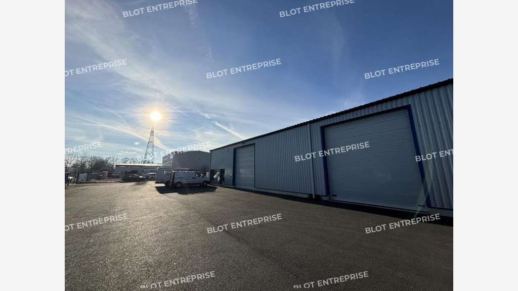 A louer locaux d'activités 300m² à Pontchâteau