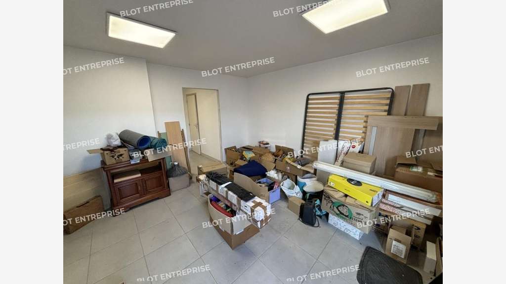 A louer locaux d'activités 300m² à Pontchâteau