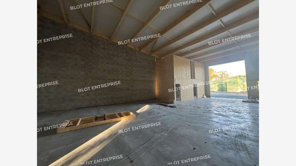 A louer locaux d'activités de 250m² à Pontchâteau