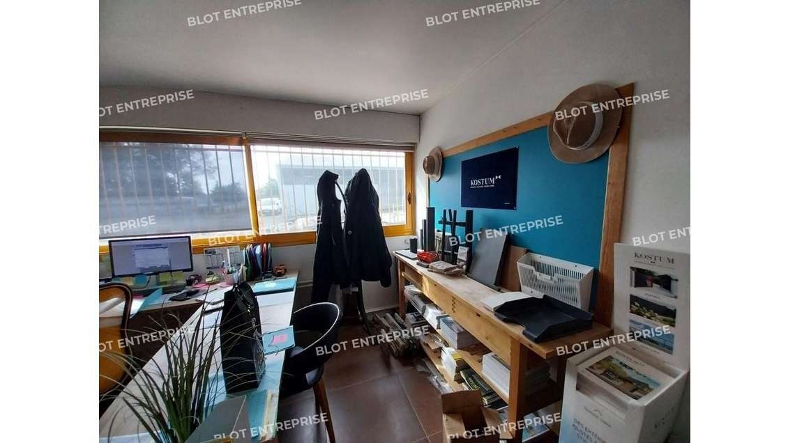 A louer locaux d'activités 300m² à Pontchâteau