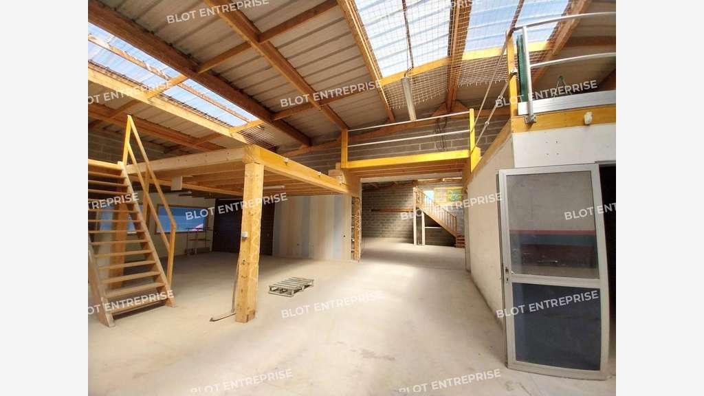 A louer locaux d'activités 600m² à Pontchâteau