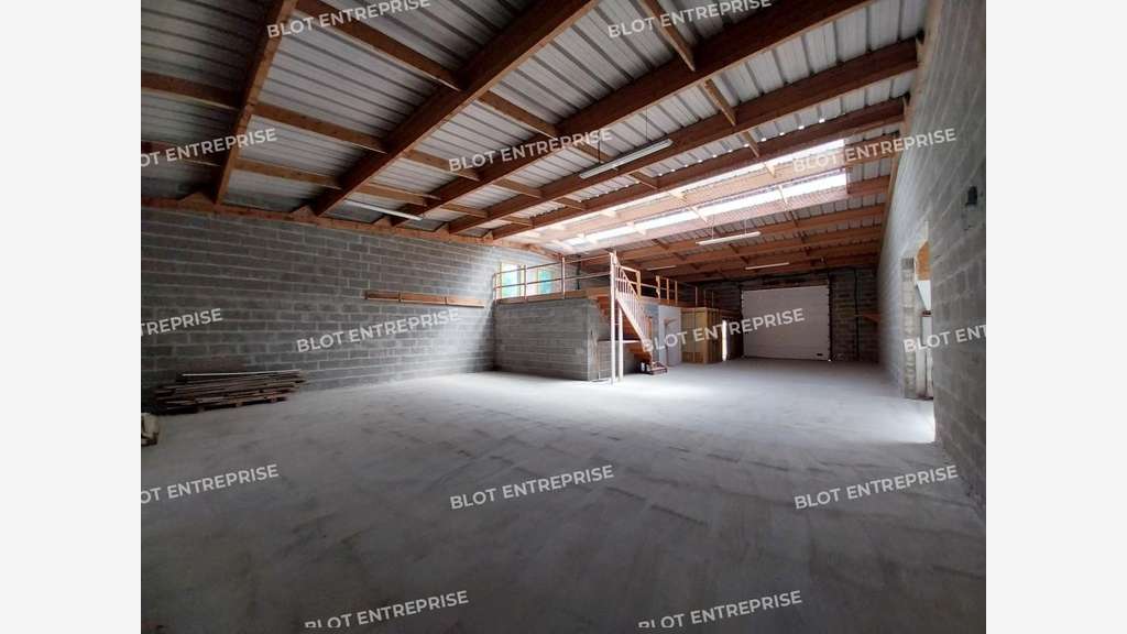 A louer locaux d'activités 600m² à Pontchâteau