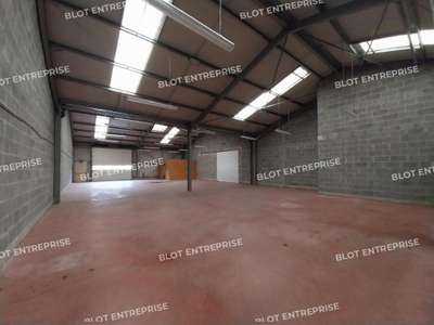 A louer local d'activités 326m² à Pontivy D768