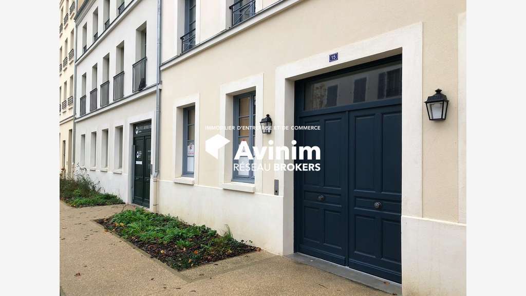 Local neuf 122m² en centre ville de Pontoise