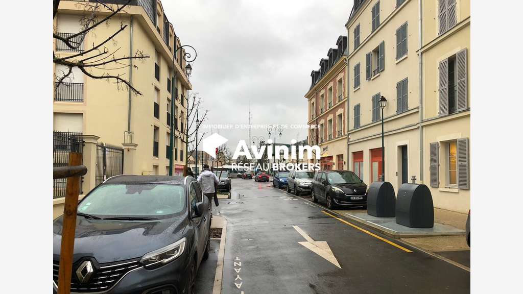 Local neuf 122m² en centre ville de Pontoise