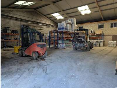 Location Locaux d'activités - Entrepôts à Pontpoint