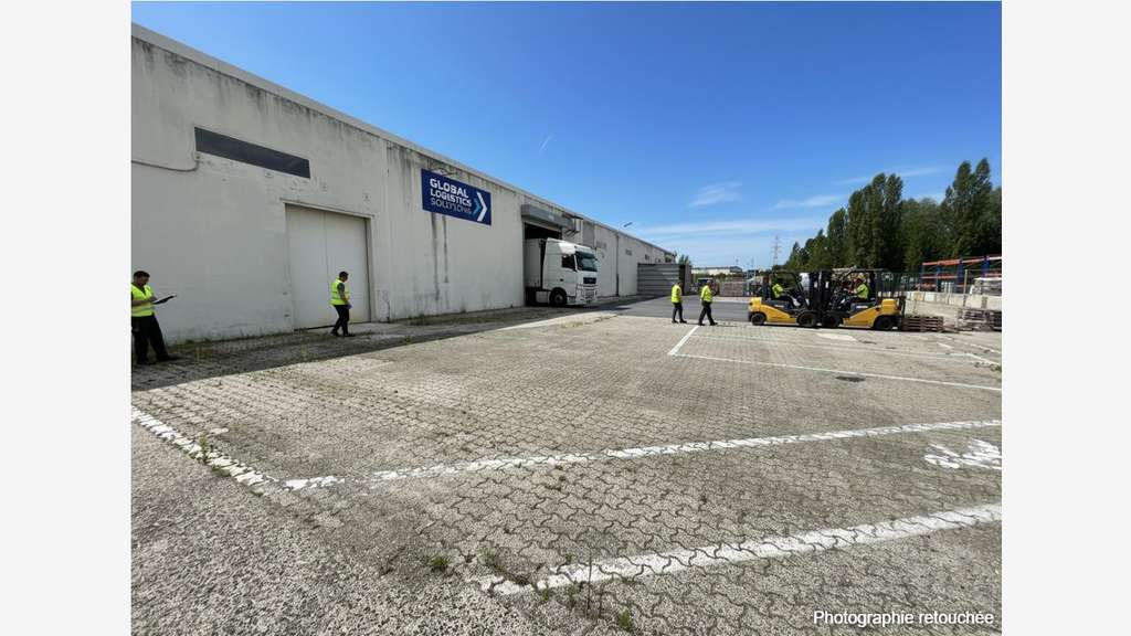A louer local d'activité 380m² à Pontpoint ZI Moru