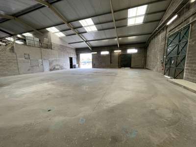 Location Locaux d'activités - Entrepôts à Pont-Sainte-Maxence