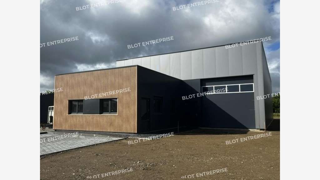 A louer locaux activités 363m² sur 2.7ha à Pordic