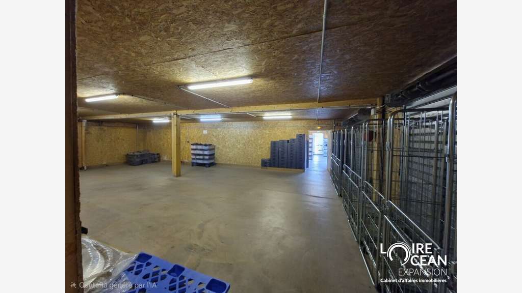 Local mixte activités-bureaux 280m² à louer Pornic