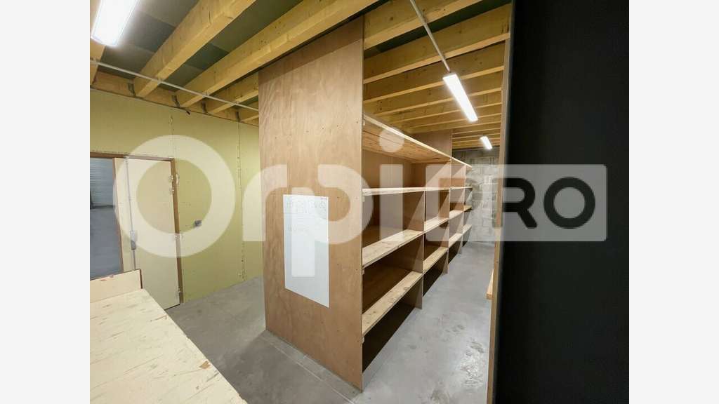 A louer local d'activité 1327m² à Pornichet